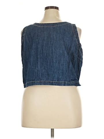 Old Navy Sleeveless Button-Down Shirt (view 2)