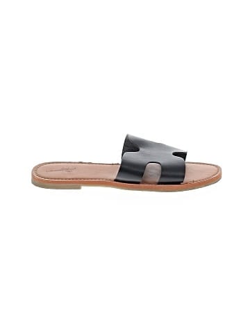 Universal Thread Sandals (view 1)