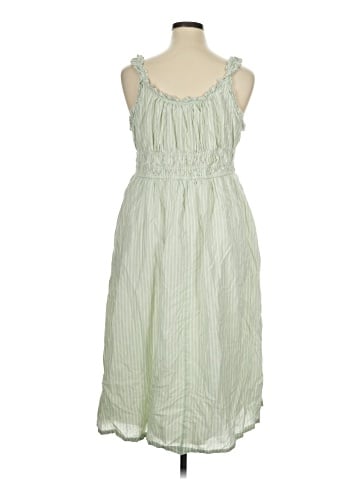 Old Navy Casual Dress (view 2)