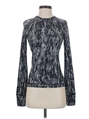 Lululemon Athletica Long Sleeve T-Shirt (view 1)