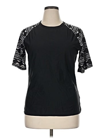 Old Navy Active T-Shirt (view 1)