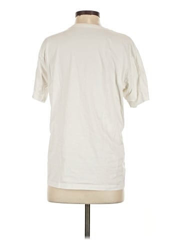 Uniqlo Short Sleeve T-Shirt (view 2)