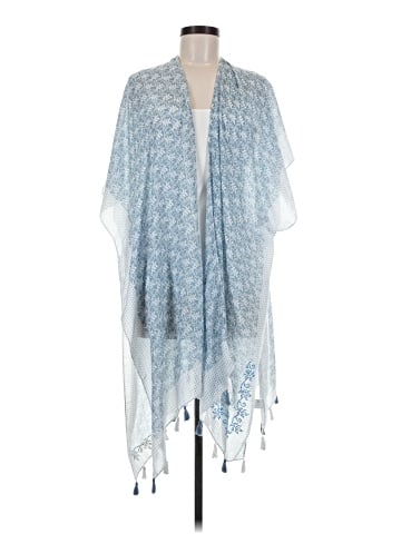 Chic Poncho (view 1)