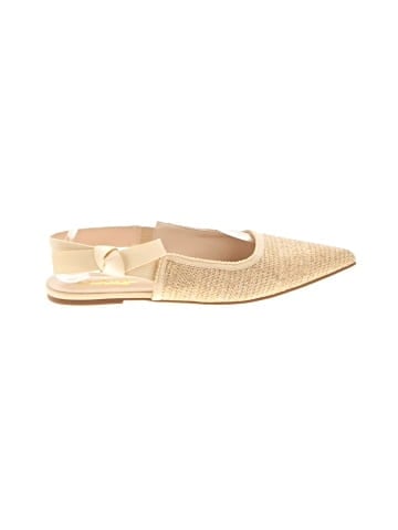 Lulus Flats (view 1)