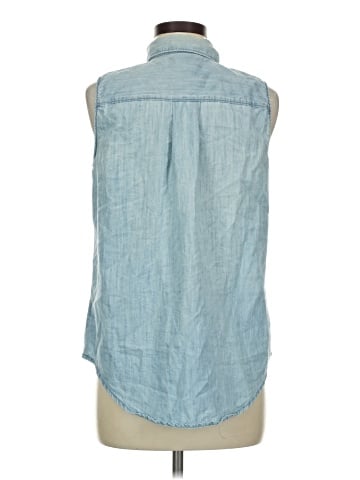 St. John's Bay Sleeveless Button-Down Shirt (view 2)