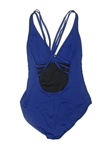 La Blanca One Piece Swimsuit (view 2)