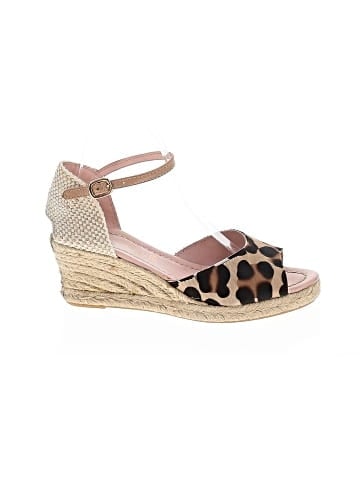 Camper Wedges (view 1)
