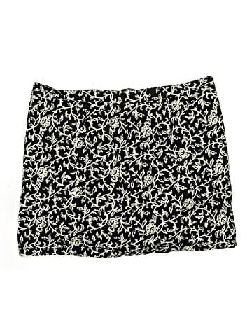 Karen Scott Skort (view 2)