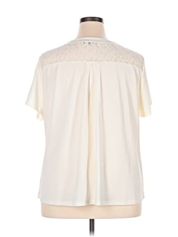 Daisy Fuentes Short Sleeve Blouse (view 2)