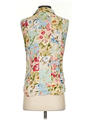 Lizwear by Liz Claiborne Sleeveless Button-Down Shirt (view 2)