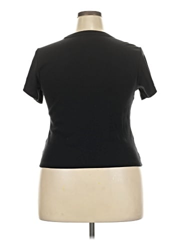 Old Navy Active T-Shirt (view 2)