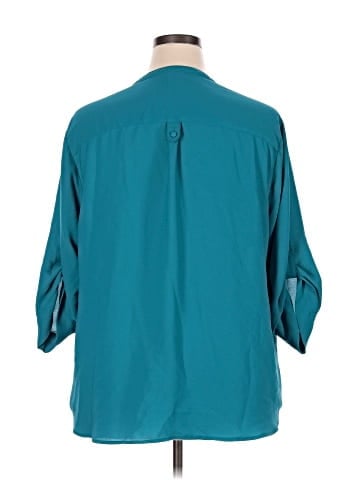 Torrid 3/4 Sleeve T-Shirt (view 2)