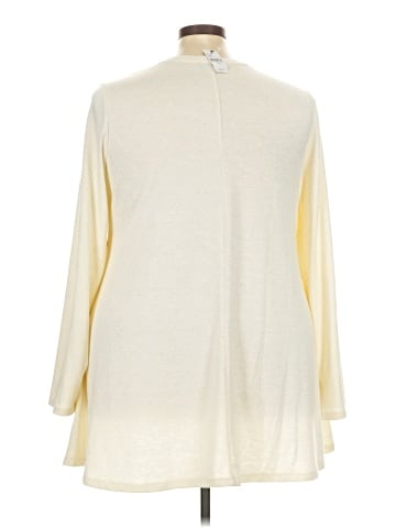 Lane Bryant 3/4 Sleeve T-Shirt (view 2)