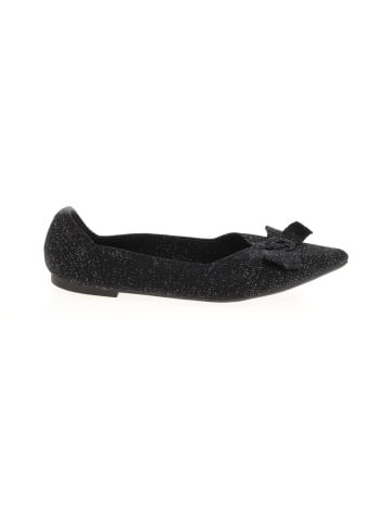 Unbranded Flats (view 1)