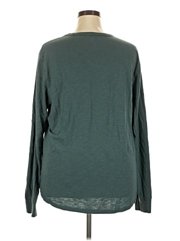 Old Navy Long Sleeve T-Shirt (view 2)