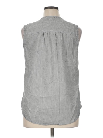 Old Navy Sleeveless Button-Down Shirt (view 2)