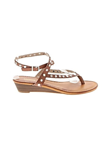Express Wedges (view 1)