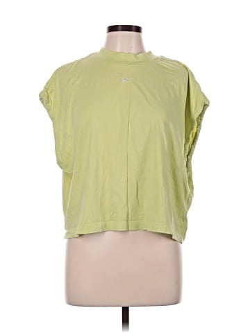 Nike Short Sleeve T-Shirt (view 1)