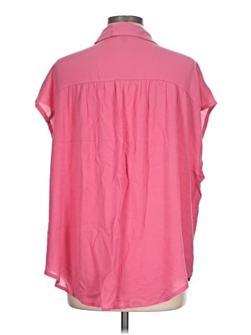Torrid Sleeveless Button-Down Shirt (view 2)