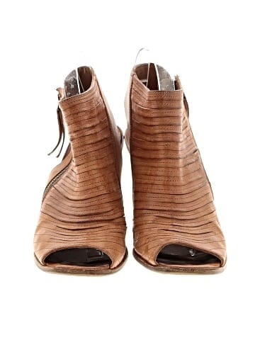 Paul Green Heels (view 2)