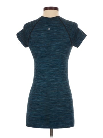 Lululemon Athletica Short Sleeve T-Shirt (view 2)