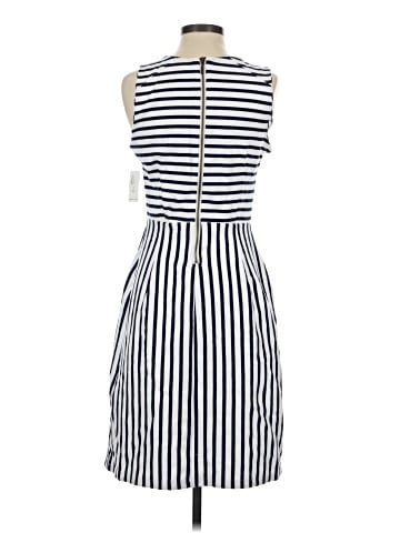 Old Navy Casual Dress (view 2)