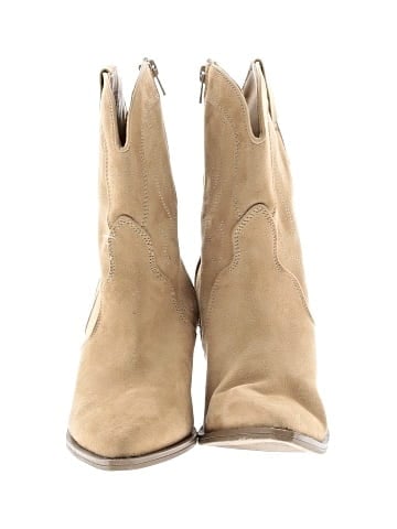 Universal Thread Boots (view 2)