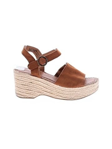 Universal Thread Wedges (view 1)
