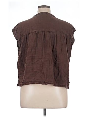 Old Navy Sleeveless Blouse (view 2)