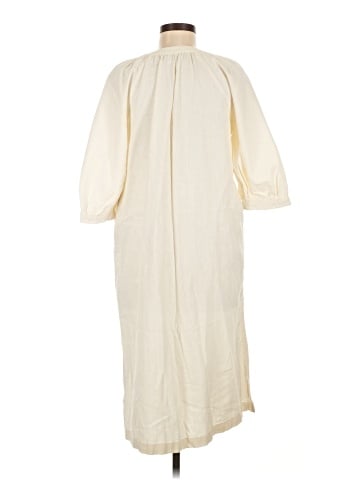 Old Navy Casual Dress (view 2)