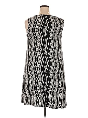 Apt. 9 Tank Top (view 2)