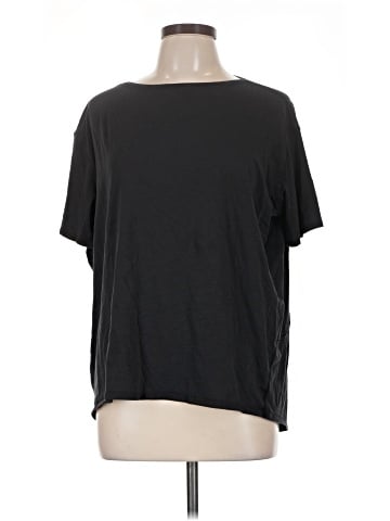 Lululemon Athletica Short Sleeve T-Shirt (view 1)