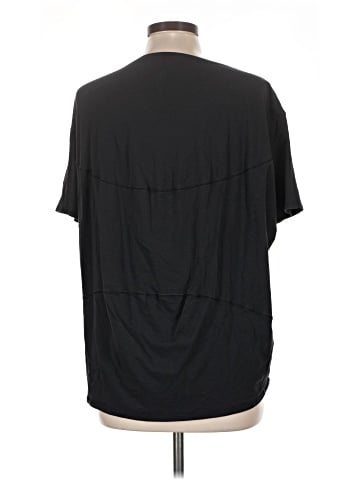 Lululemon Athletica Short Sleeve T-Shirt (view 2)