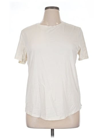 Lululemon Athletica Short Sleeve T-Shirt (view 1)