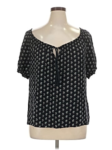 Market and Spruce Short Sleeve Blouse (view 1)