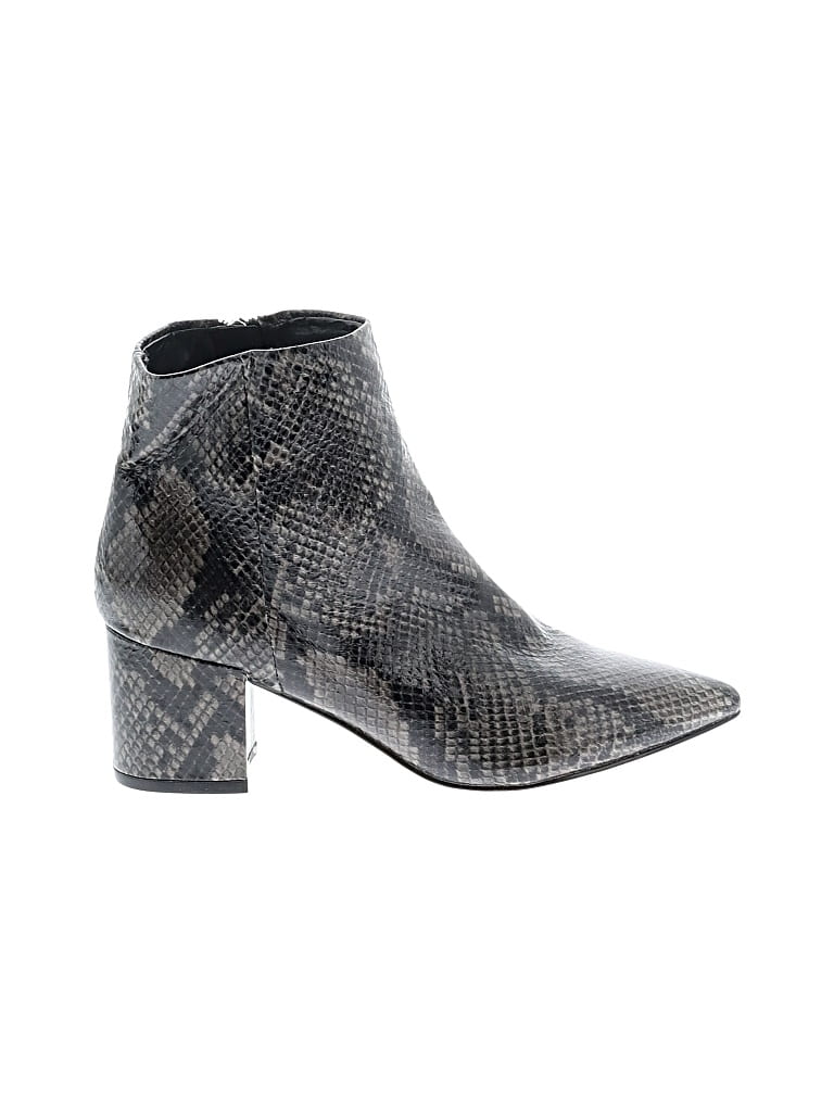 Pre-owned Marc Fisher Ankle Boots In Gray