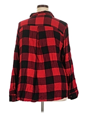 Maurices Long Sleeve Button-Down Shirt (view 2)