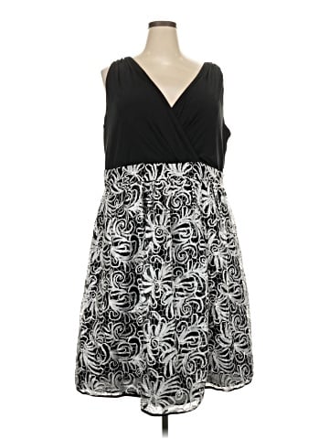 Roz & Ali Cocktail Dress (view 1)