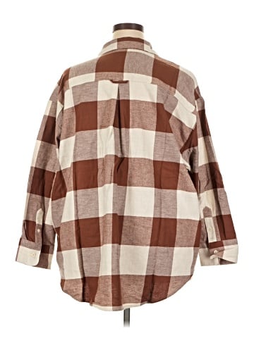 Old Navy Long Sleeve Button-Down Shirt (view 2)