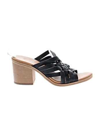 Solanz Sandals (view 1)