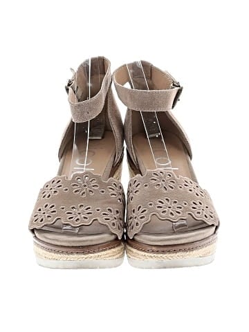 Nicole Wedges (view 2)