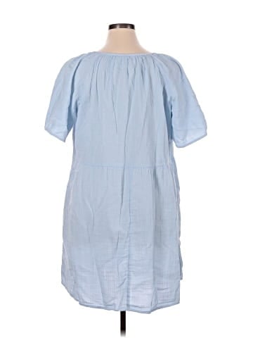 Old Navy Casual Dress (view 2)