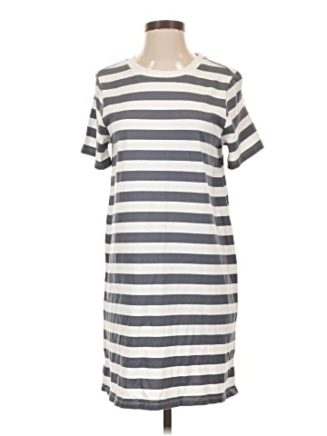 Old Navy Casual Dress (view 1)