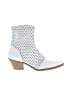 COCONUTS by Matisse White Ankle Boots Size 8 1/2 - photo 1