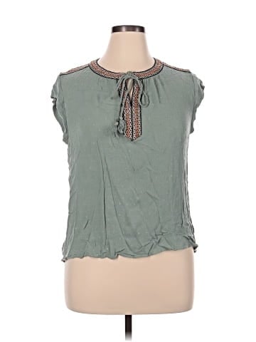 DR2 Sleeveless Blouse (view 1)