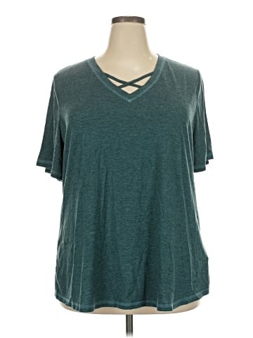 BLOOMCHIC Short Sleeve T-Shirt (view 1)