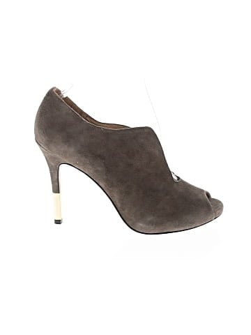 Pour La Victoire Heels (view 1)