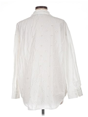Old Navy Long Sleeve Button-Down Shirt (view 2)