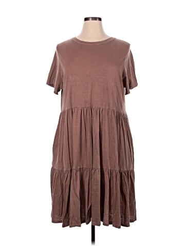 Old Navy Casual Dress (view 1)