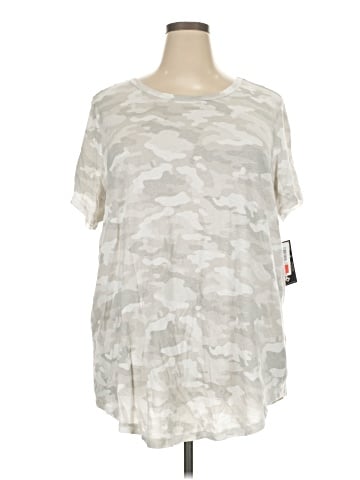 Torrid Short Sleeve T-Shirt (view 1)